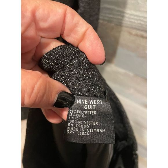 Nine West black suit 14 polyester lined skirt suit EUC w/front cargo style pocke - Picture 8 of 8